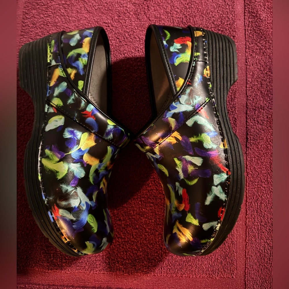 Dansko Multicolor Feather Pattern Mules - image 4